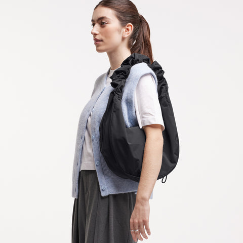 Moon Bag Ruffle 'Black' – Monochrome Edition
