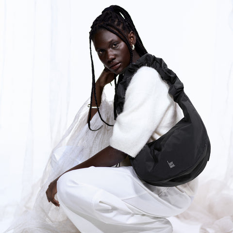 Moon Bag Ruffle 'Black' – Monochrome Edition