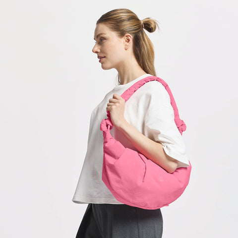 Pleat Moon Bag Large 'Salina Pink' – Monochrome Edition GOT BAG