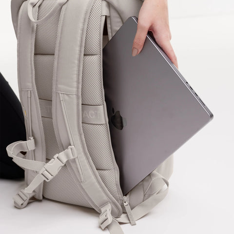 Pro Pack 'Clam' – Monochrome Edition GOT BAG