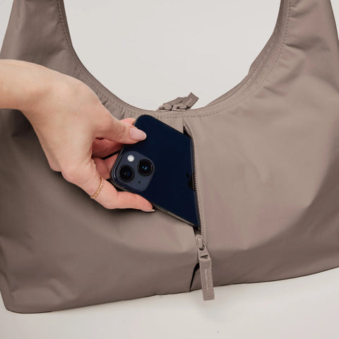 T-Shape Bag 'Oyster' – Monochrome Edition GOT BAG