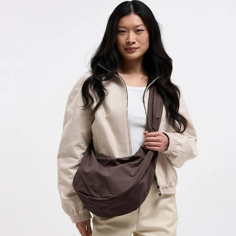 Moon Bag Ruffle 'Sea Lion' – Monochrome Edition