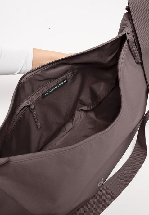 Moon Bag Large 'Sea Lion' – Monochrome Edition