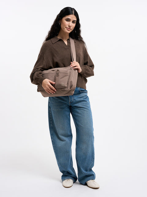 Pocket Sling Bag 'Oyster' – Monochrome Edition