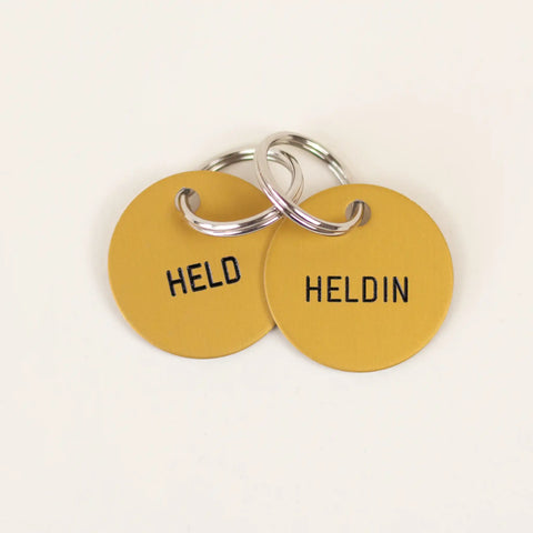 Schlüsselanhänger 'Heldin' Familie von Quast