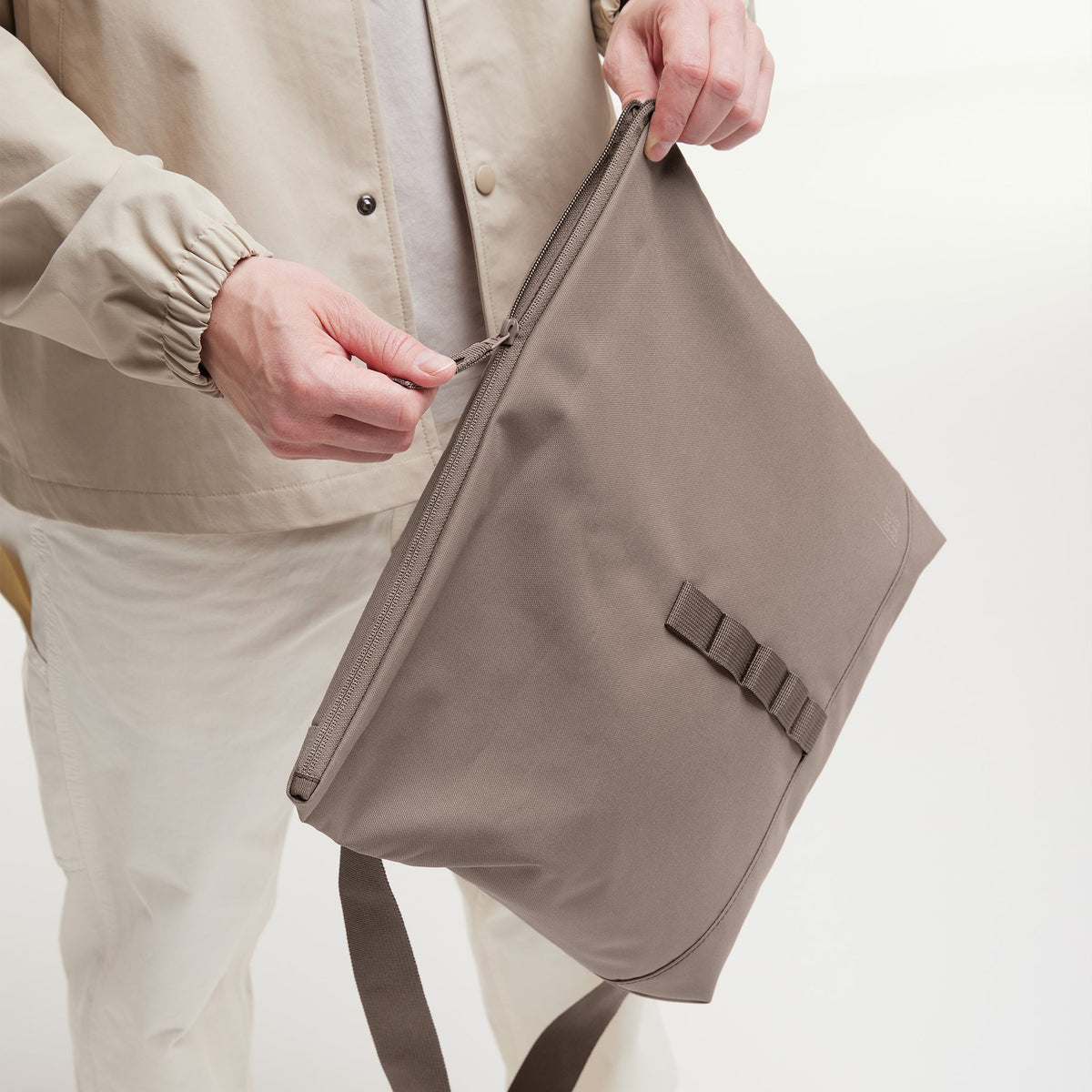 Messenger Bag 'Oyster' – Monochrome Edition GOT BAG
