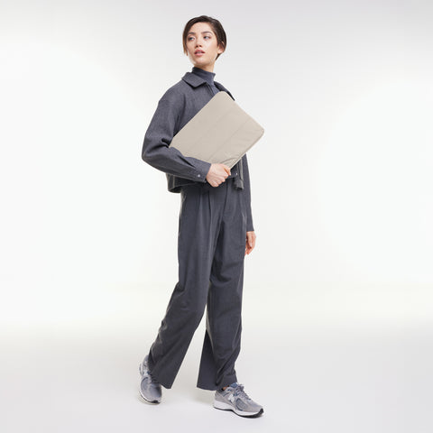 Puffer Laptop Sleeve 14″ 'Scallop' – Monochrome Edition