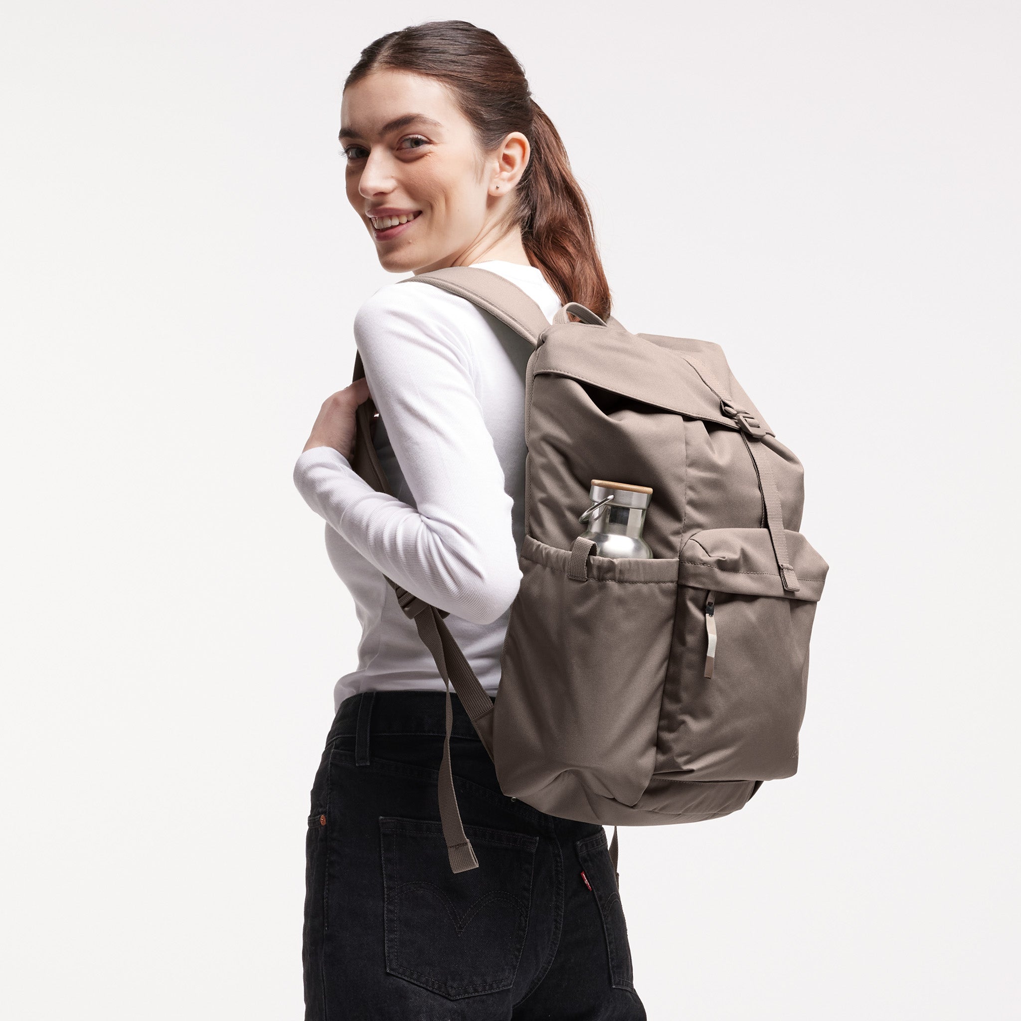 Flap Pack 'Oyster' – Monochrome Edition GOT BAG