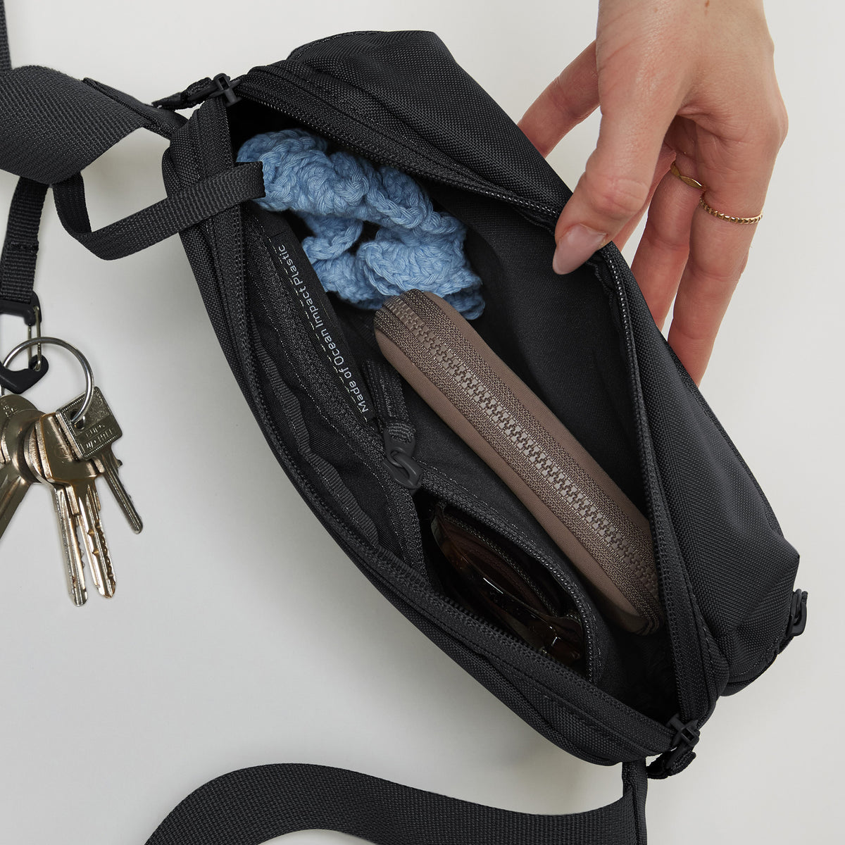 Sling Bag 'Black' GOT BAG