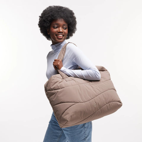 Wavy Puffer Everyday Bag 'Oyster' – Monochrome Edition GOT BAG