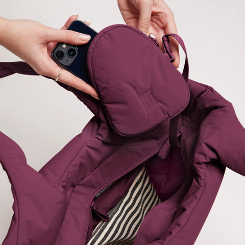 Cloud Tote Bag 'Kraken' – Monochrome Edition GOT BAG