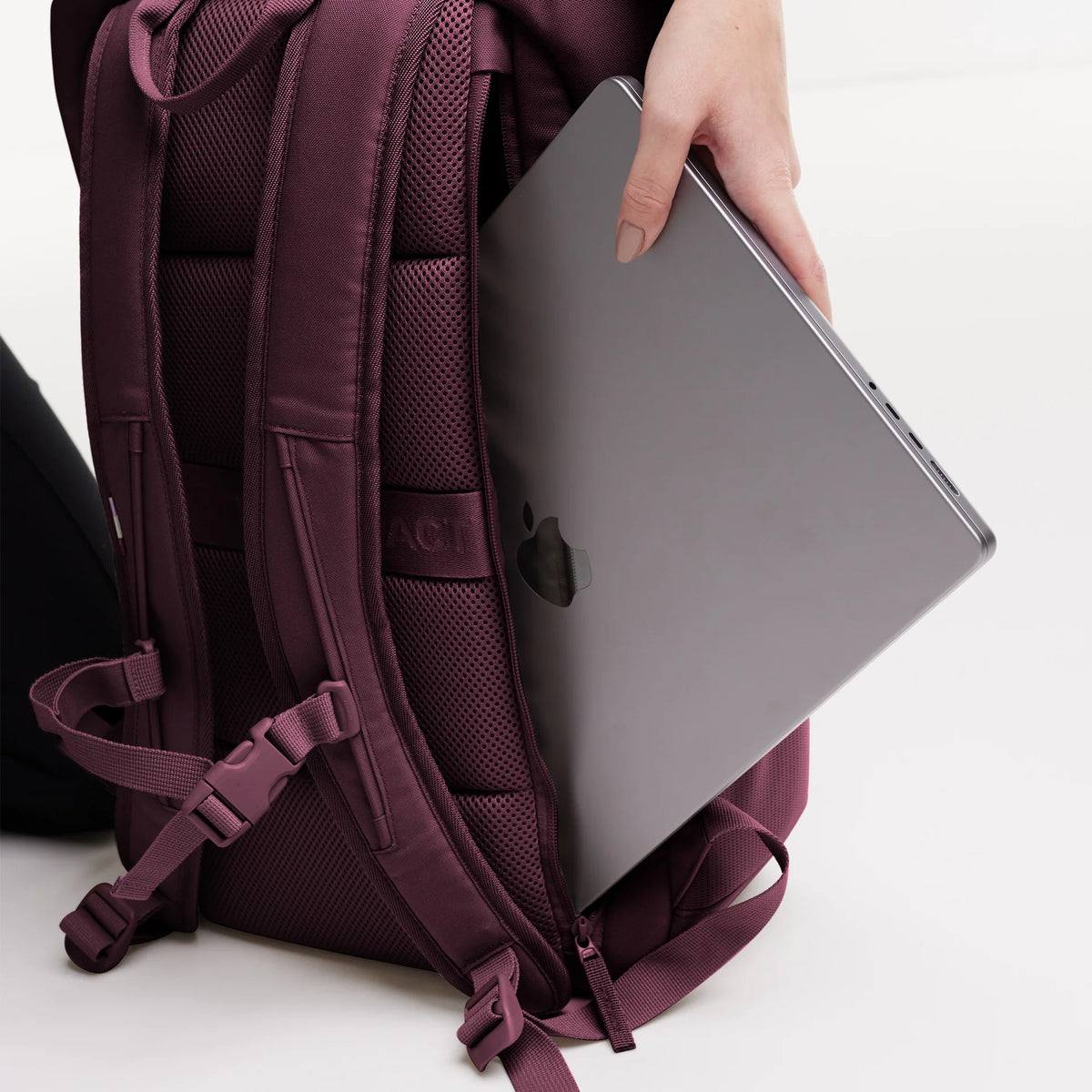 Pro Pack 'Kraken' – Monochrome Edition GOT BAG