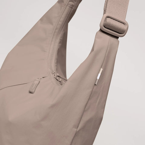 T-Shape Bag 'Oyster' – Monochrome Edition GOT BAG
