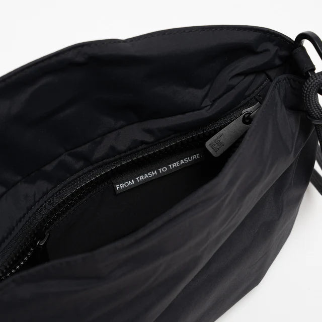 Clam Bag 'Black' GOT BAG