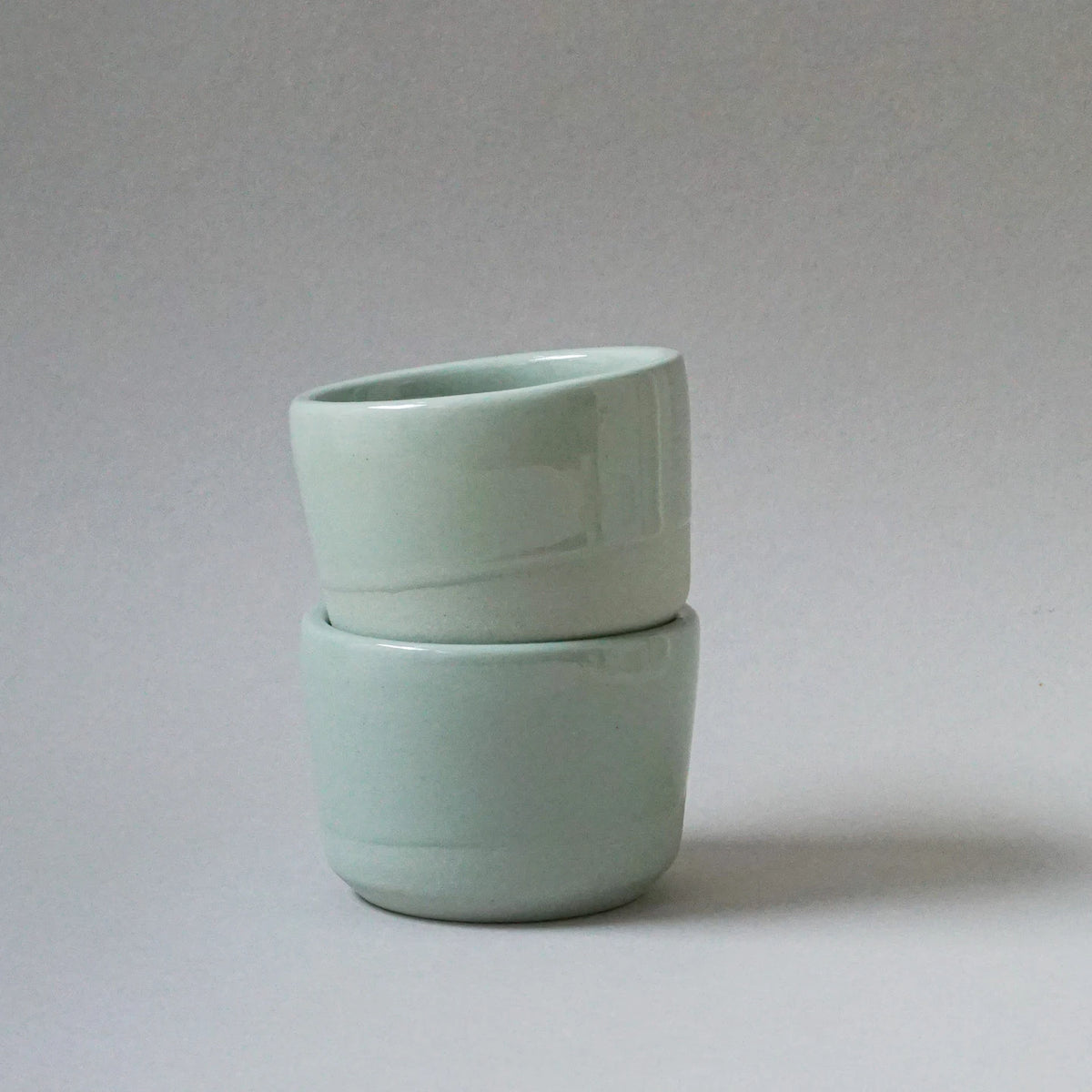 Cappuccino-Becher 'Lys' – Light Green indre Ceramics