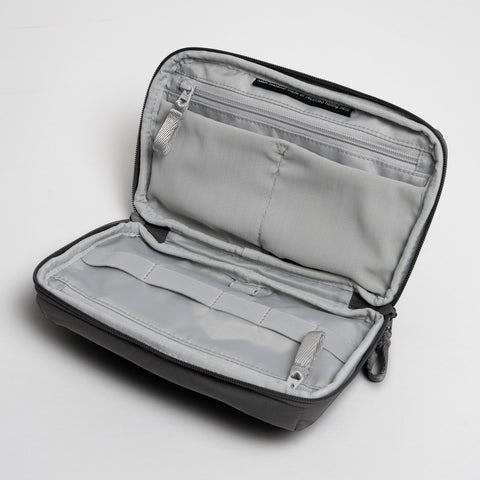 Commuter Tech Pouch 'Shark' – Monochrome Edition GOT BAG