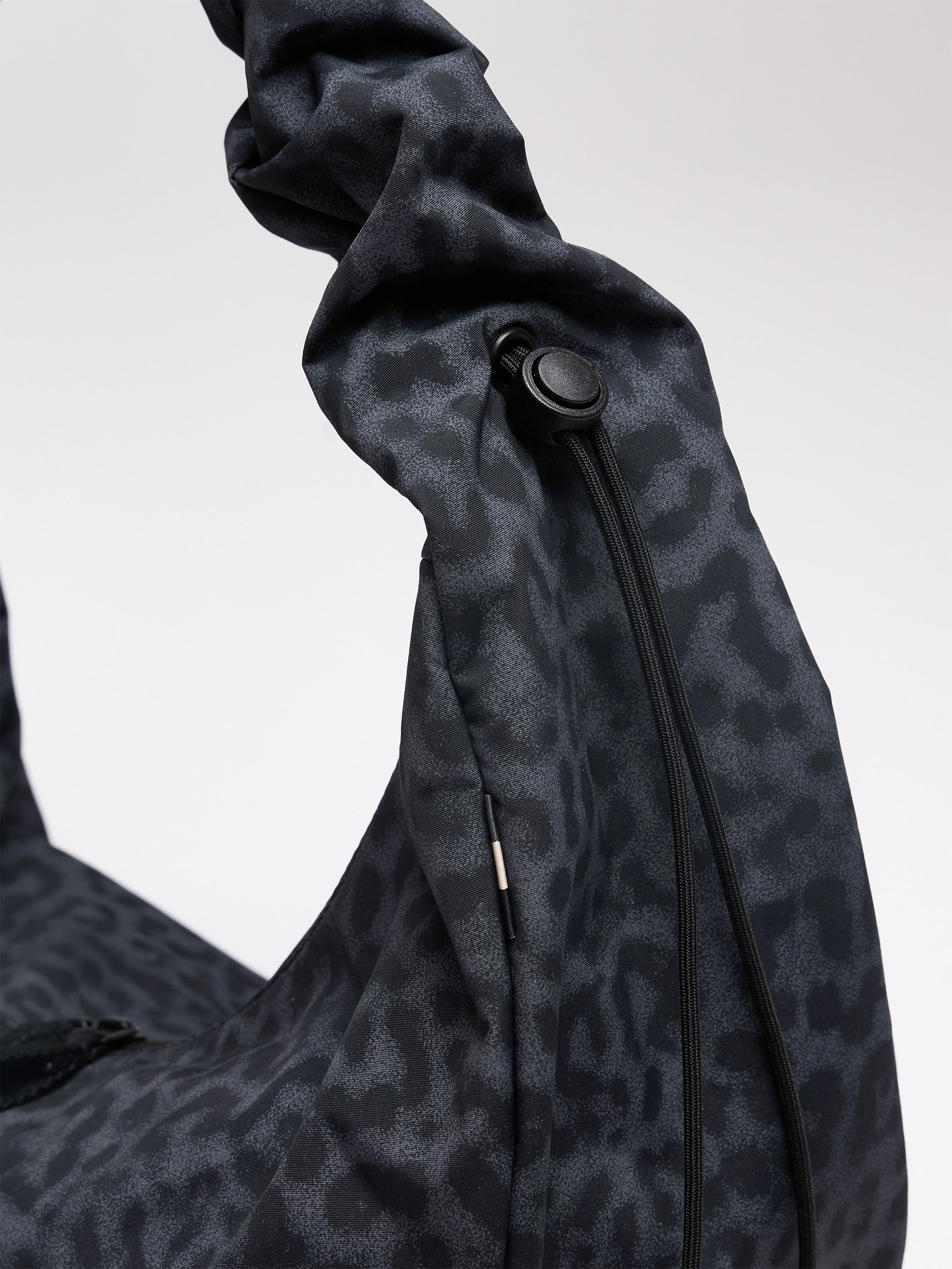 Moon Bag Ruffle 'Cat Shark Black' – Monochrome Edition GOT BAG