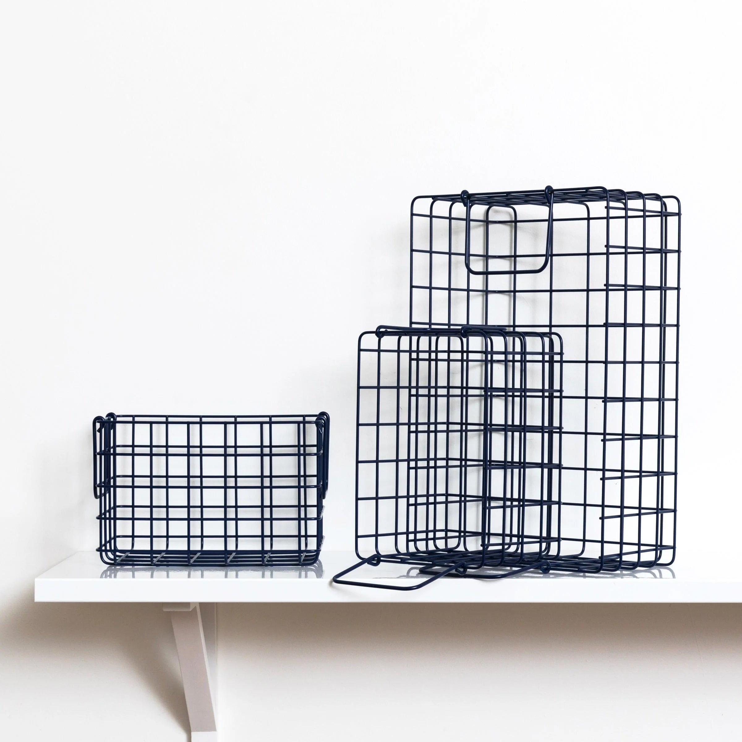 Metallkorb 'The Basket' – navy mustard