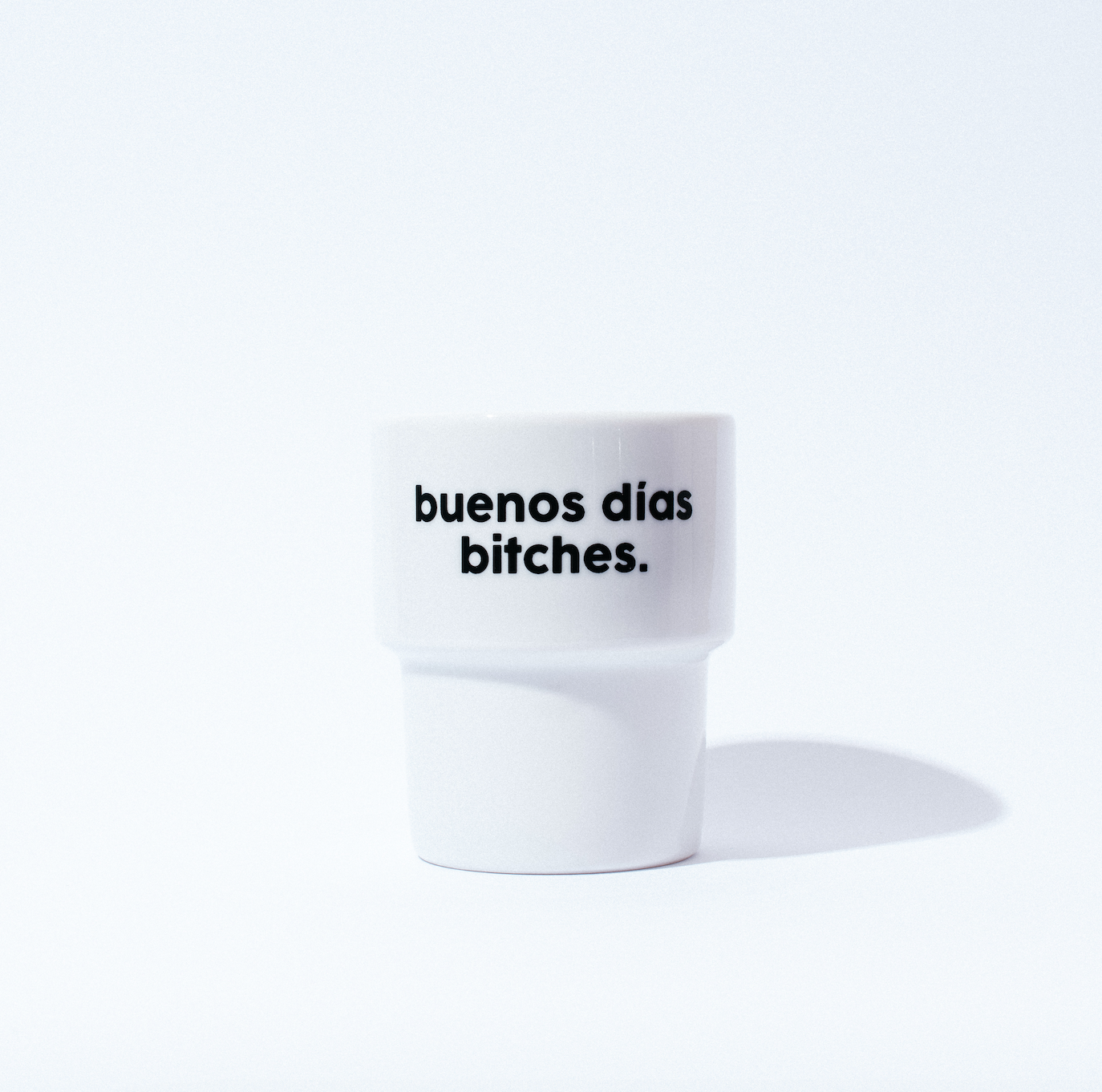 Porzellanbecher 'Buenos Días Bitches' B-LAGE