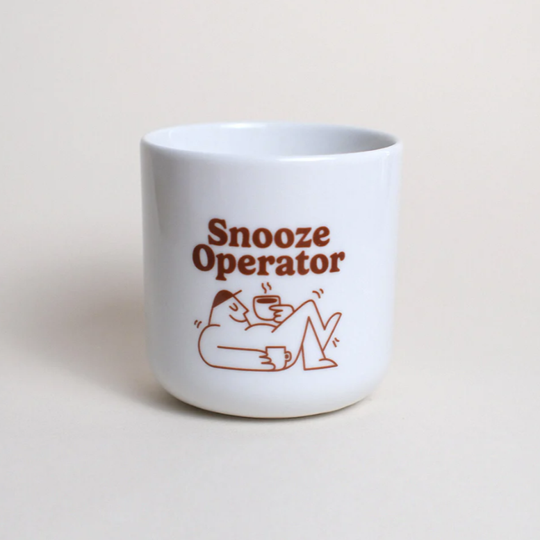 Porzellanbecher 'Snooze Operator' Viel Spass Studio