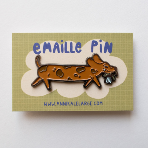 Emaille-Pin 'Dackel' Le Large