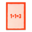 Postkarte '1+1=3' – Roter Schriftzug/rosa Hintergrund