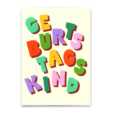 Postkarte 'Geburtstagskind' – bunter Schriftzug