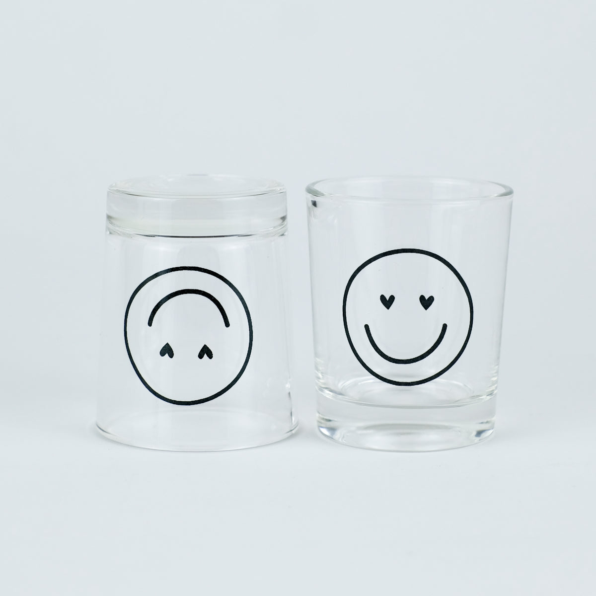 Schnapsglas 'Smiley' – Herzaugen LIEBS.CO