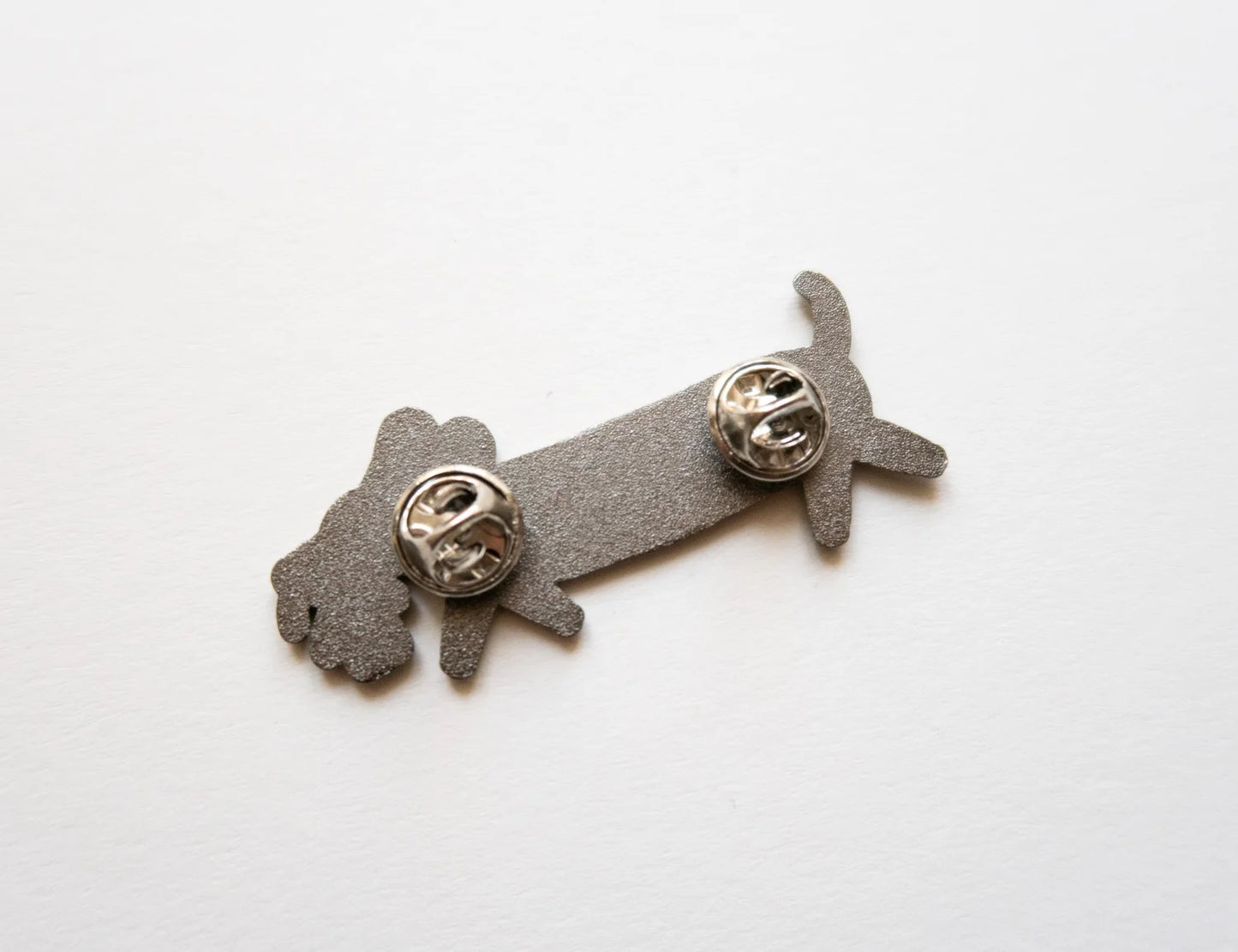 Emaille-Pin 'Dackel' Le Large