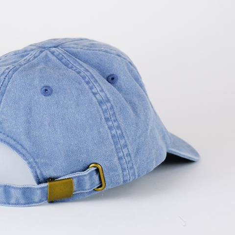 Blaue Cap mit der Aufschrift "Moin"