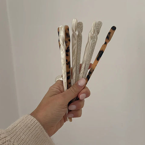 Hairpin 'Twisted' – beige swirl