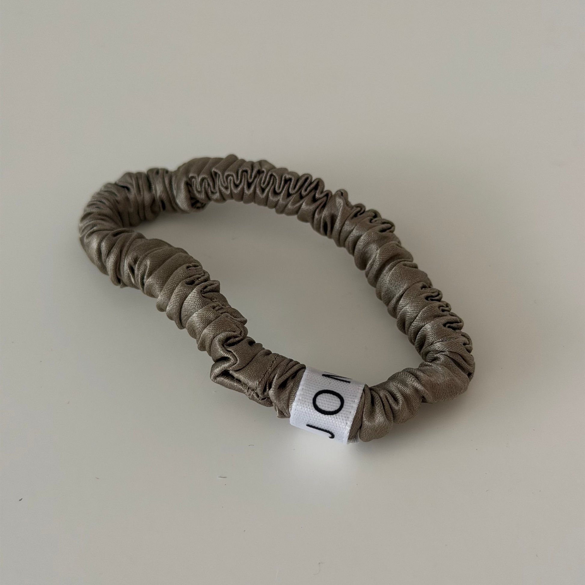 Scrunchie – Khaki Jona the Label