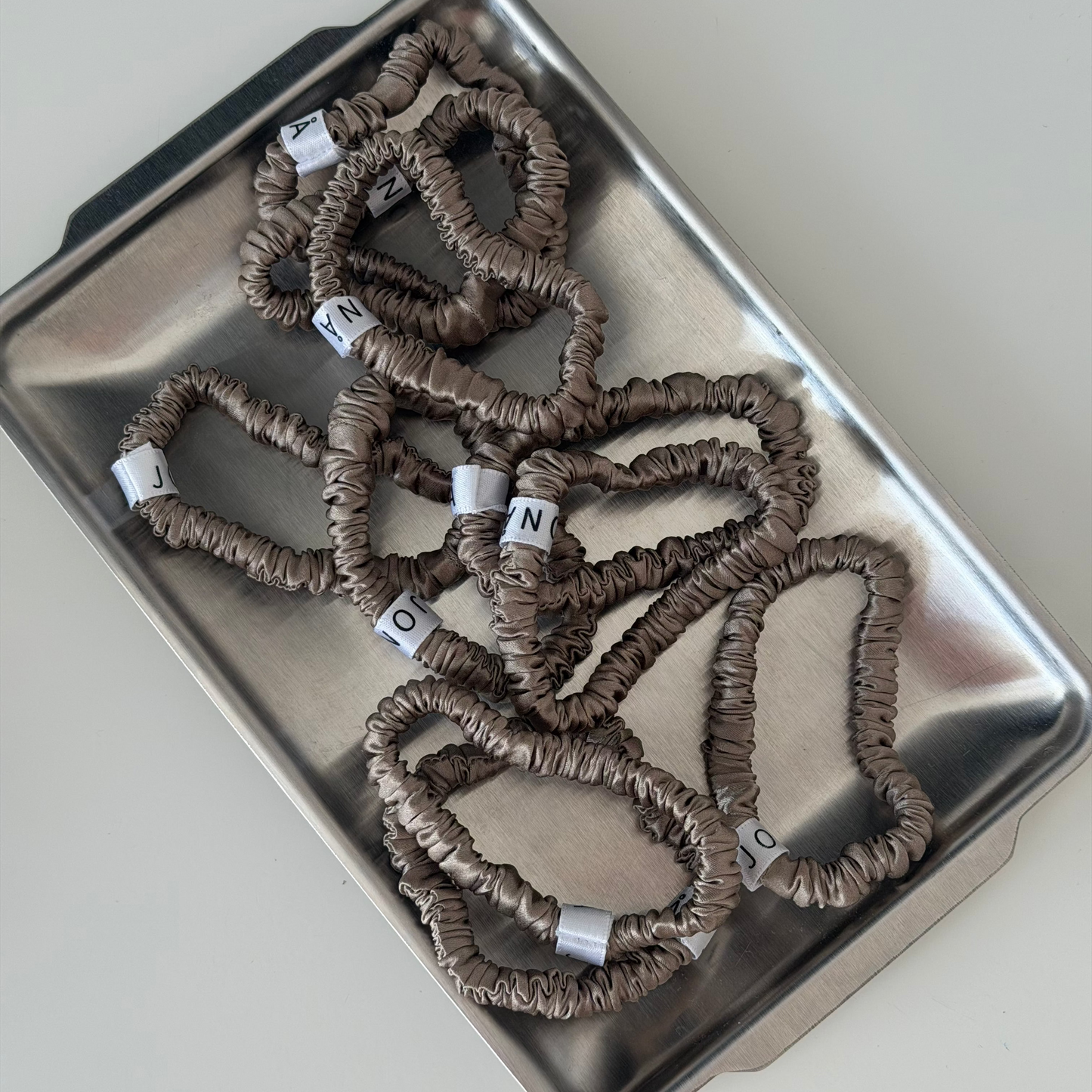 Scrunchie – Taupe Jona the Label