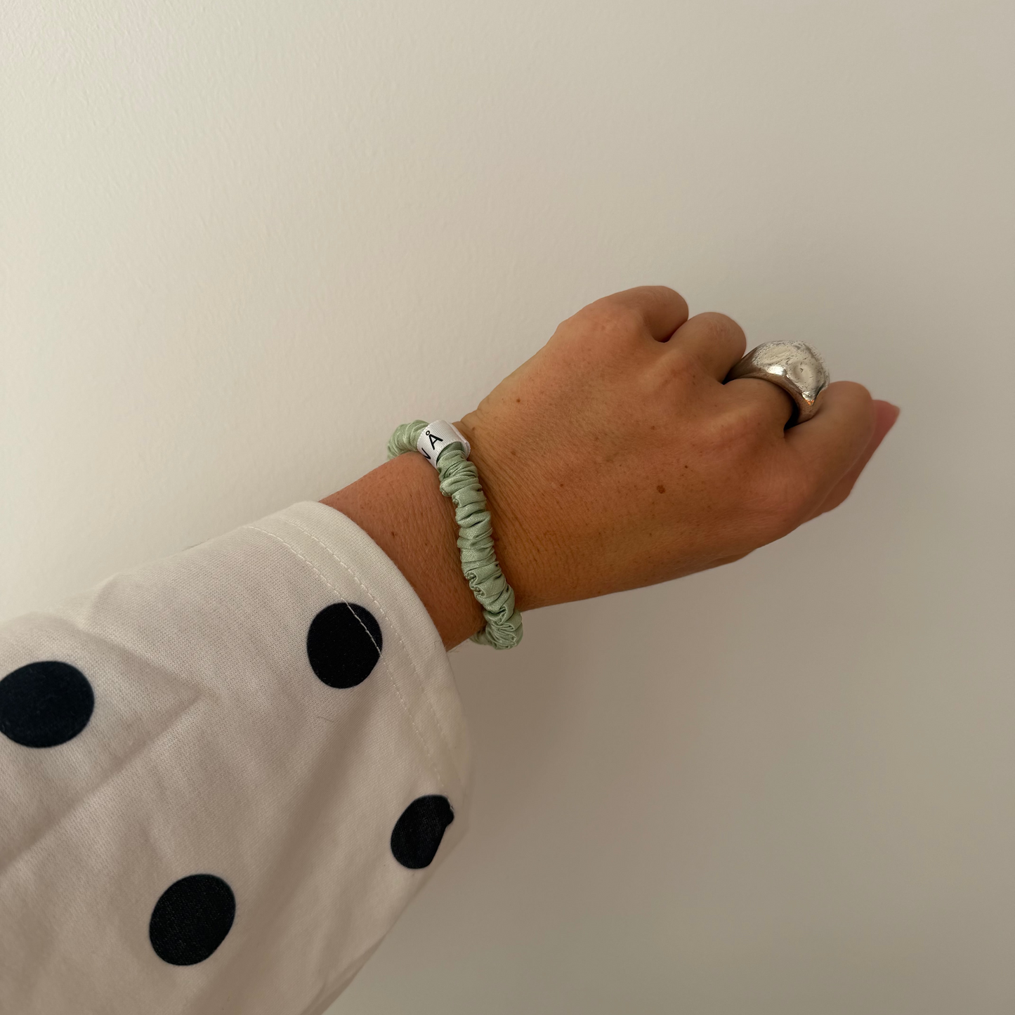 Scrunchie – Green Jona the Label