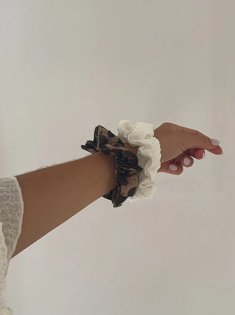 Everyday Scrunchies – leo