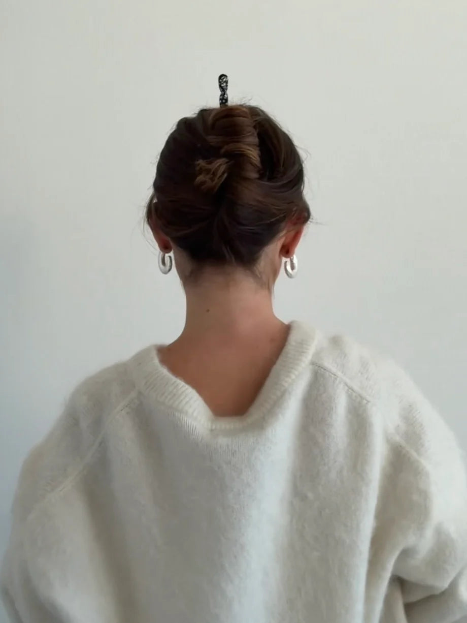 Hairpin 'Twisted' – black sesame Jona the Label