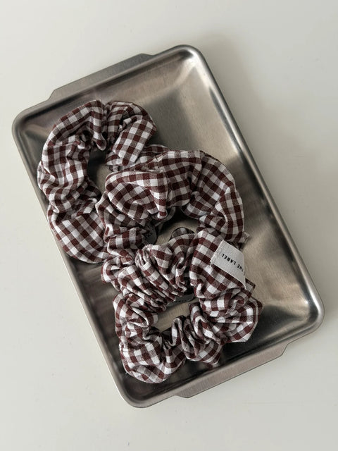 Everyday Scrunchies – brown gingham