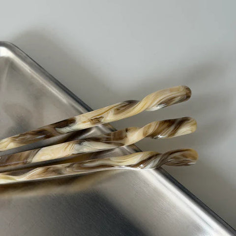 Hairpin 'Twisted' – sandstone Jona the Label