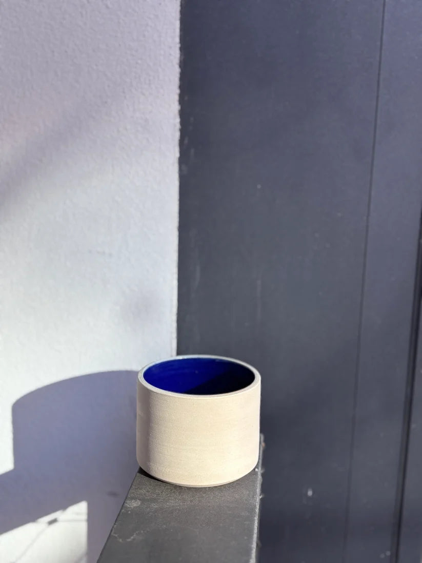 Becher 'Inu' – celestial blue Hallo Keramik