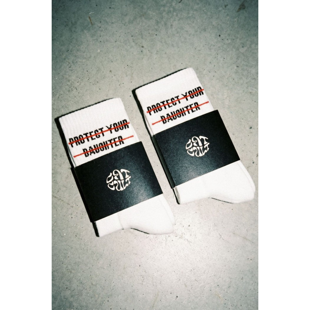Socken 'Protect your daugther / Educate your son' CatCult