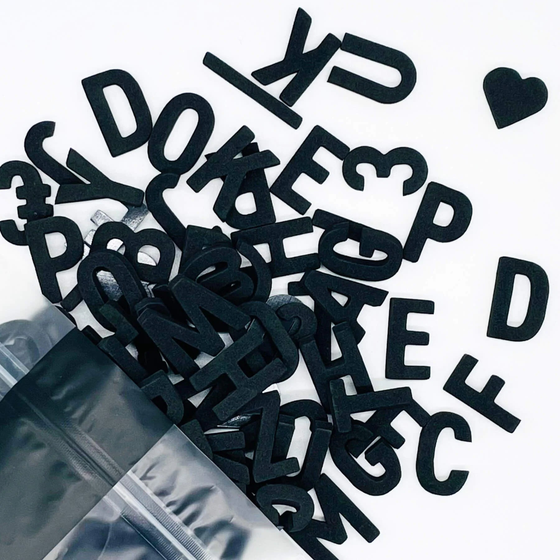 Magnetbuchstaben 'Skandal Schwarz' Type-OH