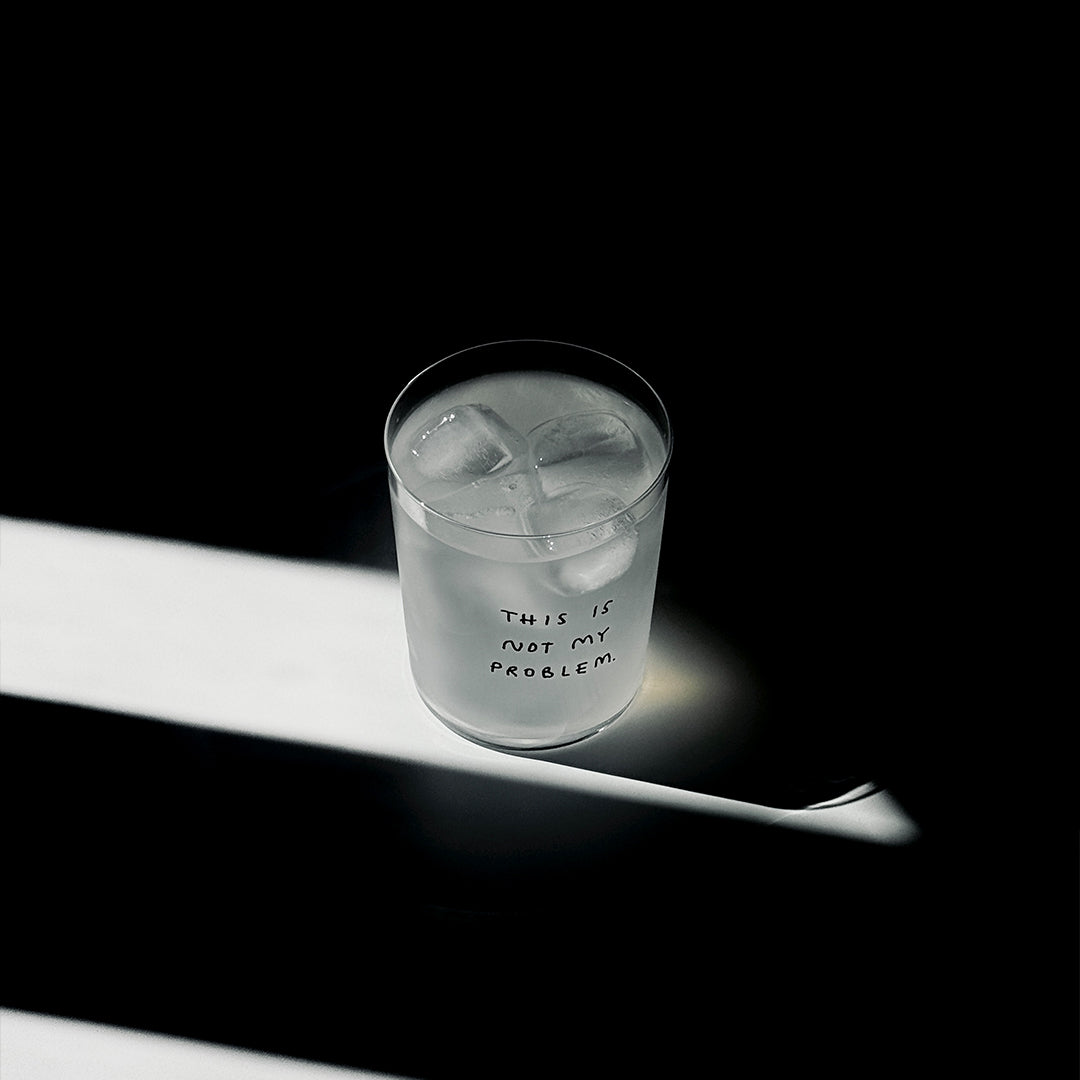 Glas 'This Is Not My Problem' – 500ml Yahya Studio
