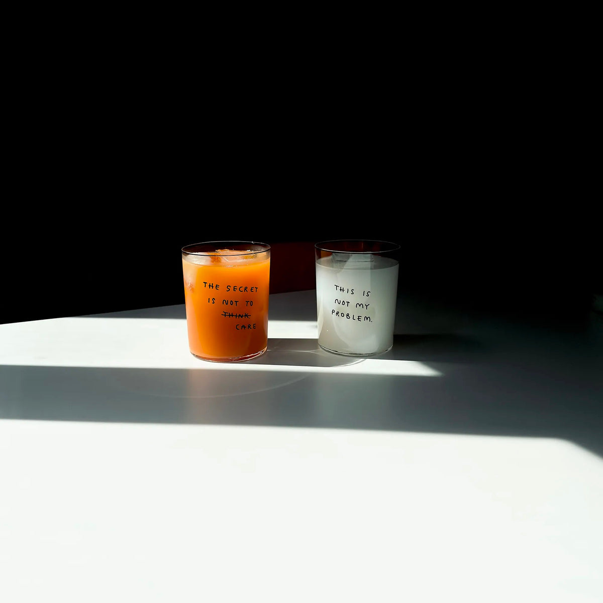 Glas 'This Is Not My Problem' – 500ml Yahya Studio
