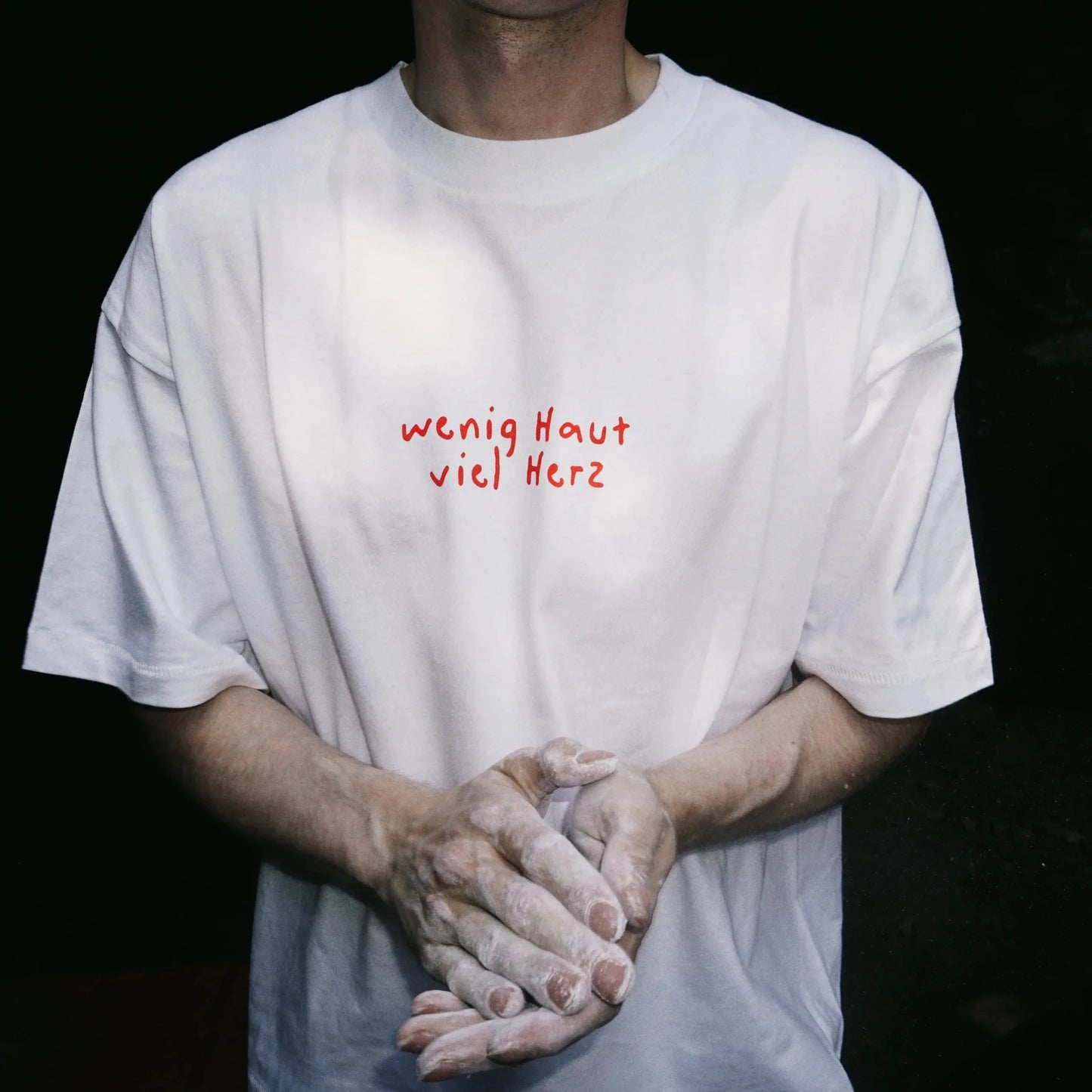 T-Shirt 'Wenig Haut viel Herz'
