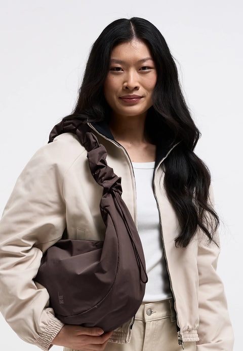Moon Bag Ruffle 'Sea Lion' – Monochrome Edition