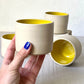 Becher 'Inu' – lemon sun Hallo Keramik