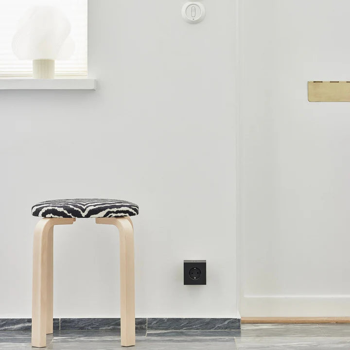 Steckdose 'Square 2' – Stockholm Black (ohne Kabel) Avolt