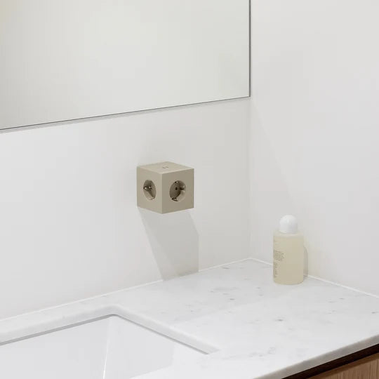 Steckdose 'Square 2' – Nomad Sand (ohne Kabel) Avolt