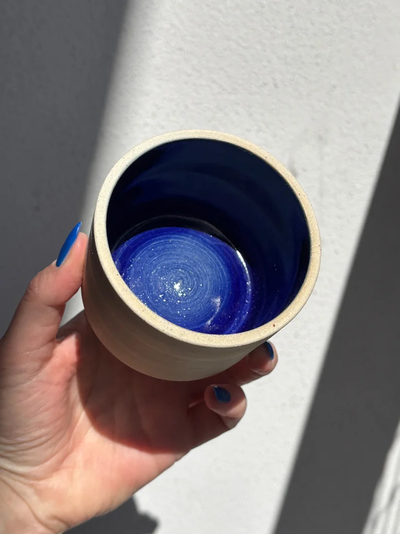 Becher 'Inu' – celestial blue Hallo Keramik