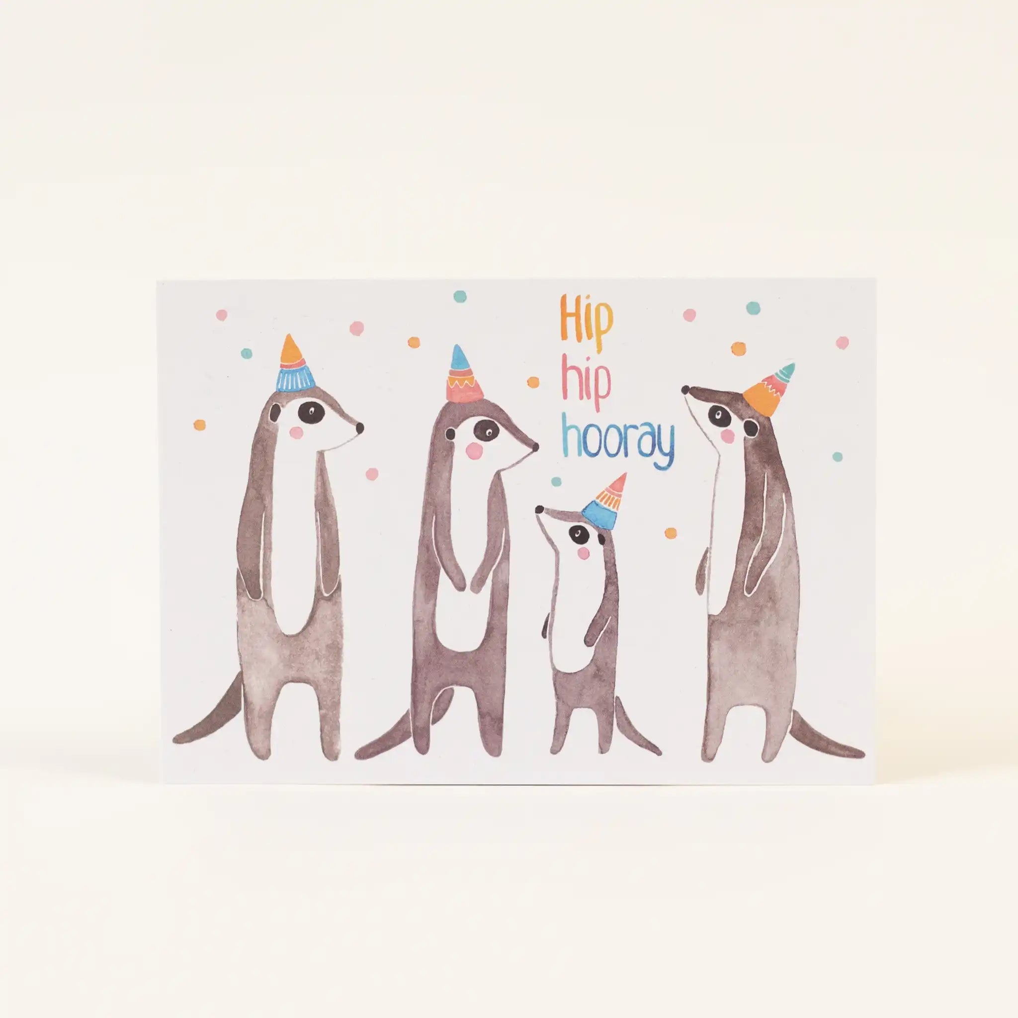 Postkarte 'Hip hip hooray' – Erdmännchen Frau Ottilie